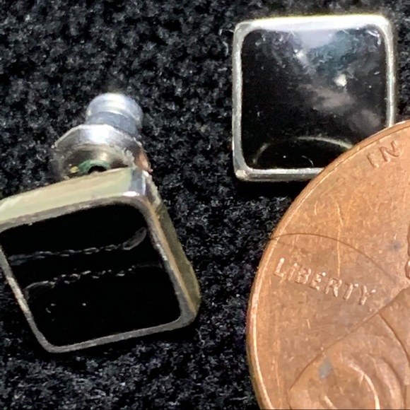 Black Onyx & White Gold Pendant on 10K Gold Chain - Picture 6 of 10